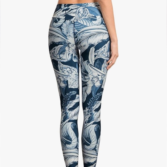 Maaji Women’s High-Waisted Floral Navy Leggings - Picture 2 of 15